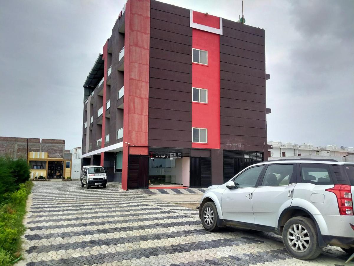 Pat Hotels Indore Zewnętrze zdjęcie
