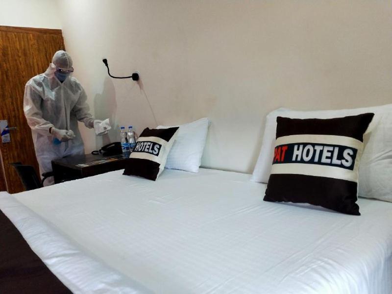 Pat Hotels Indore Zewnętrze zdjęcie