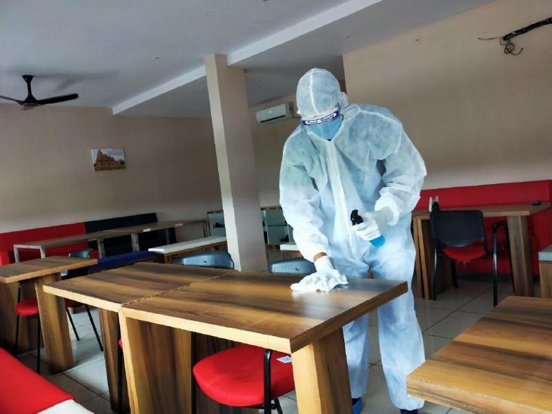 Pat Hotels Indore Zewnętrze zdjęcie