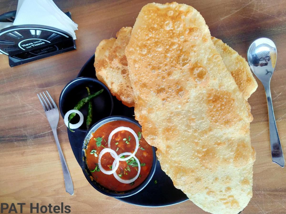 Pat Hotels Indore Zewnętrze zdjęcie