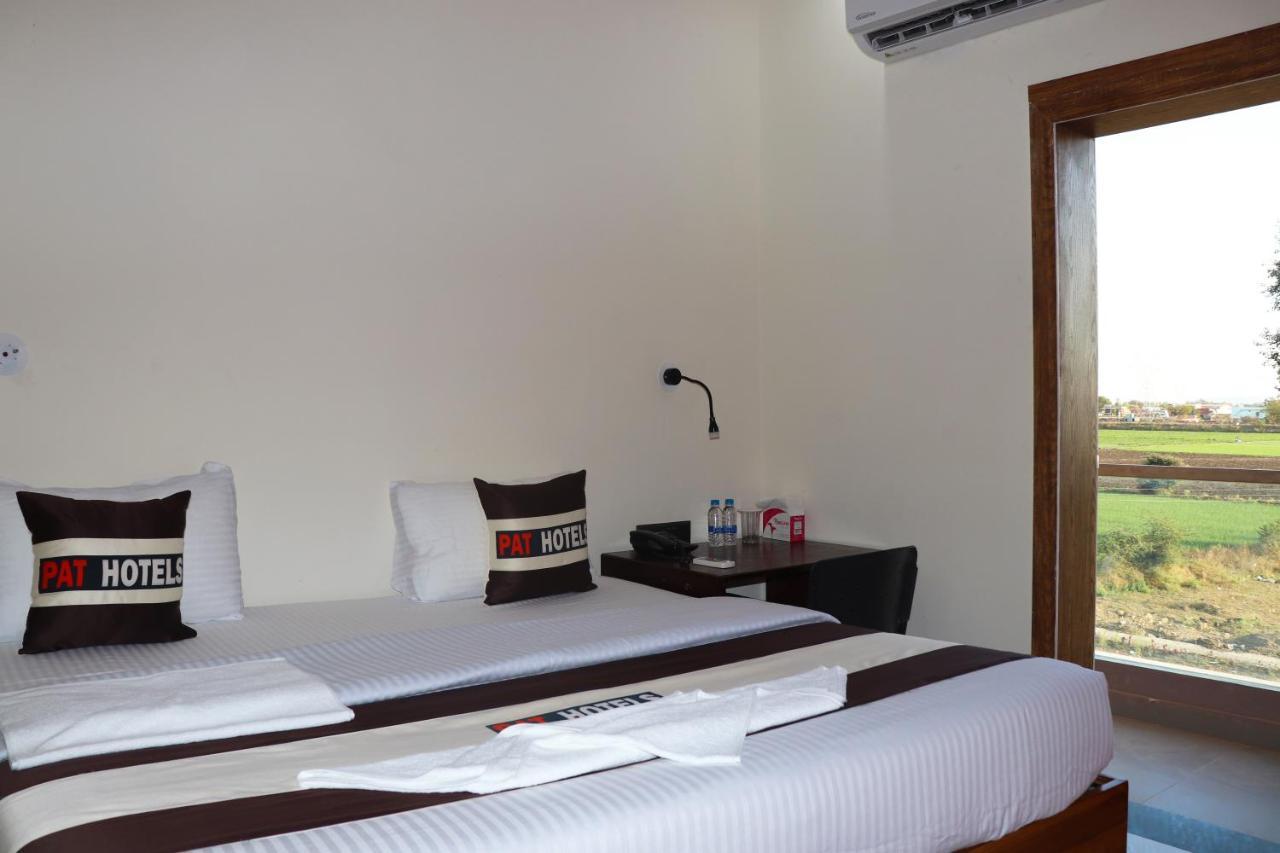 Pat Hotels Indore Zewnętrze zdjęcie