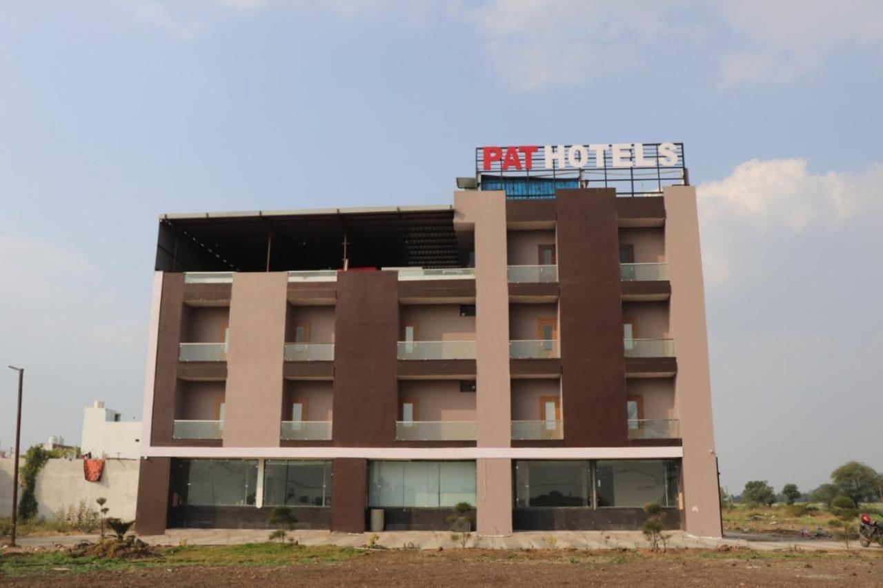 Pat Hotels Indore Zewnętrze zdjęcie