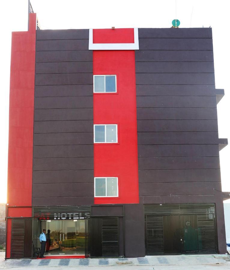 Pat Hotels Indore Zewnętrze zdjęcie