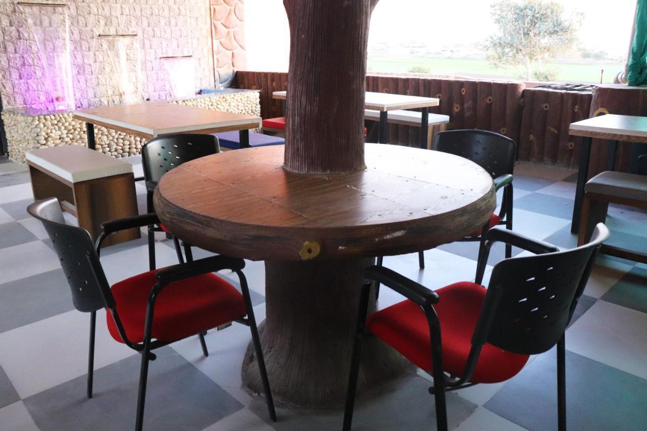 Pat Hotels Indore Zewnętrze zdjęcie