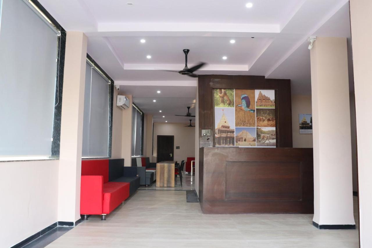 Pat Hotels Indore Zewnętrze zdjęcie