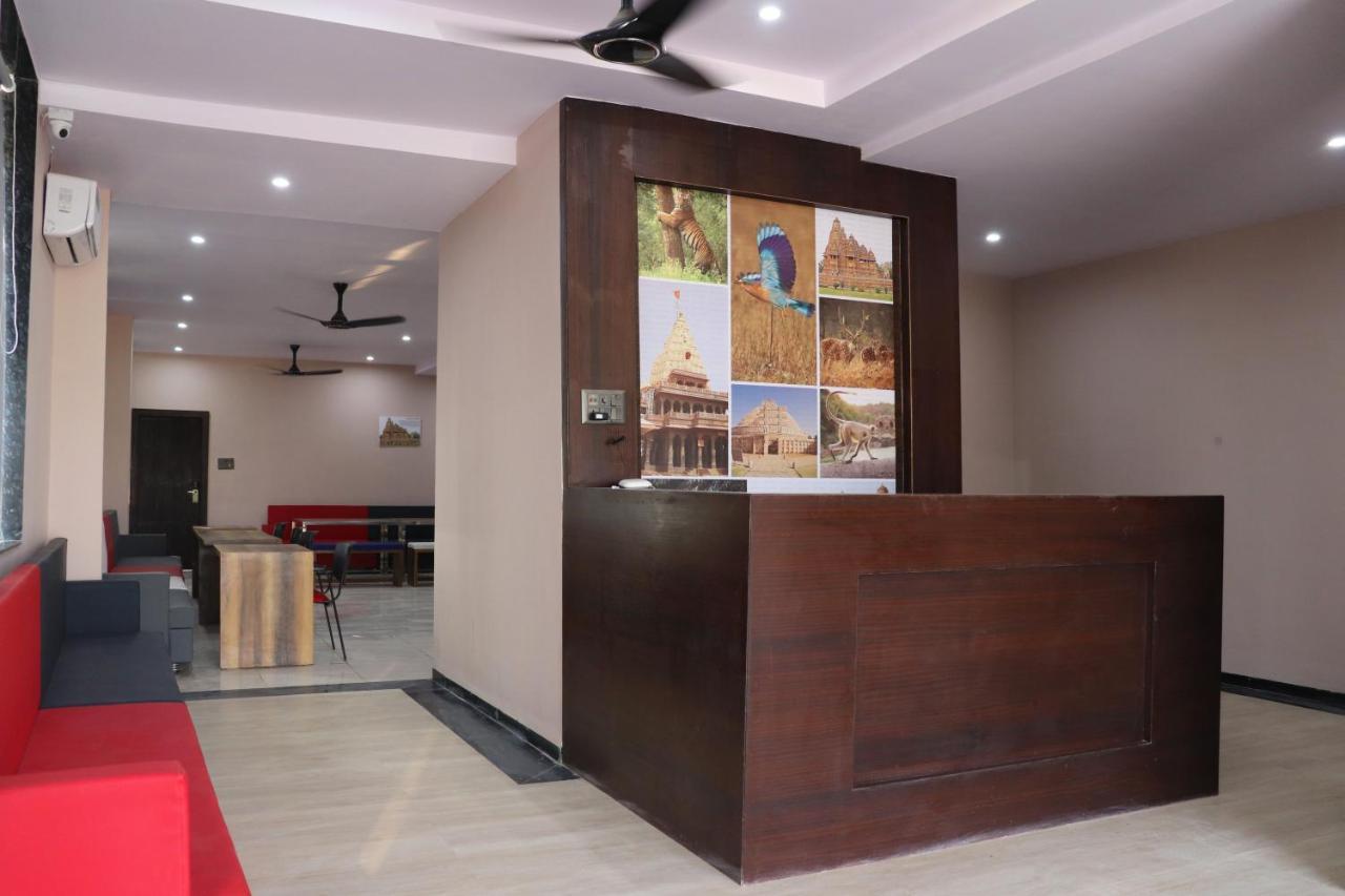 Pat Hotels Indore Zewnętrze zdjęcie