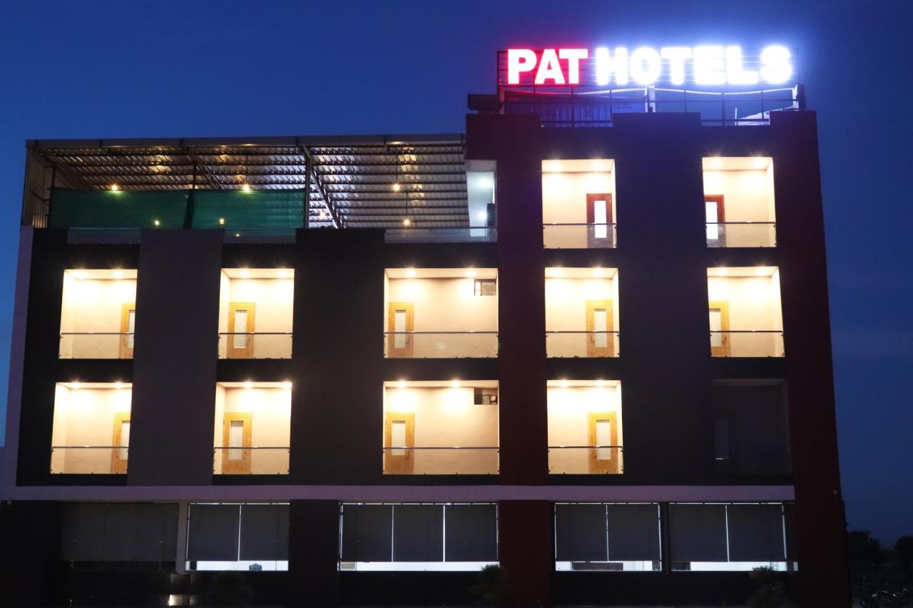 Pat Hotels Indore Zewnętrze zdjęcie