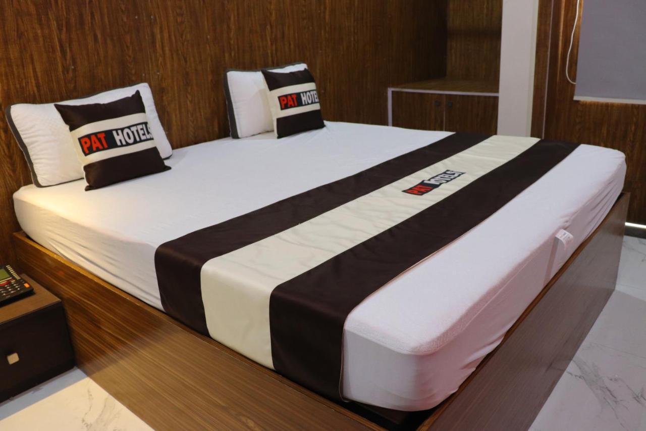 Pat Hotels Indore Zewnętrze zdjęcie