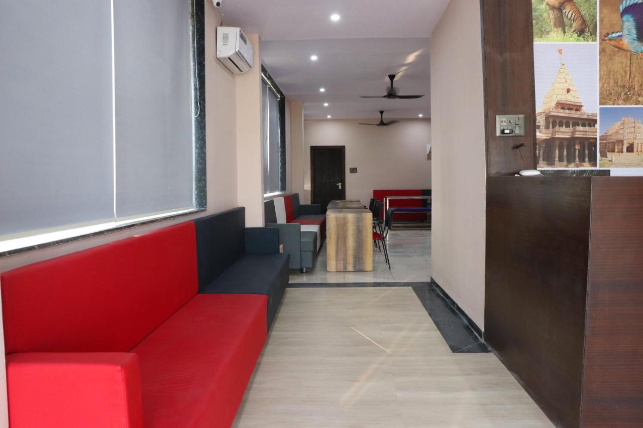 Pat Hotels Indore Zewnętrze zdjęcie