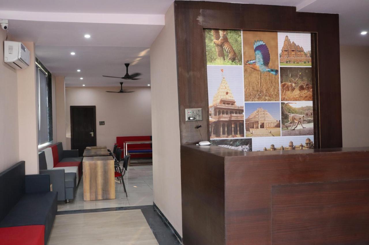 Pat Hotels Indore Zewnętrze zdjęcie