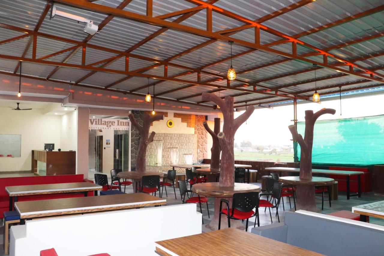 Pat Hotels Indore Zewnętrze zdjęcie